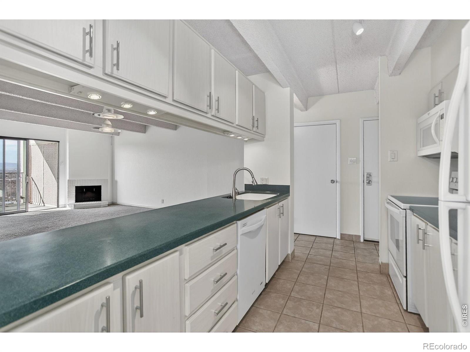 MLS Image #13 for 777 n washington street 1004,denver, Colorado