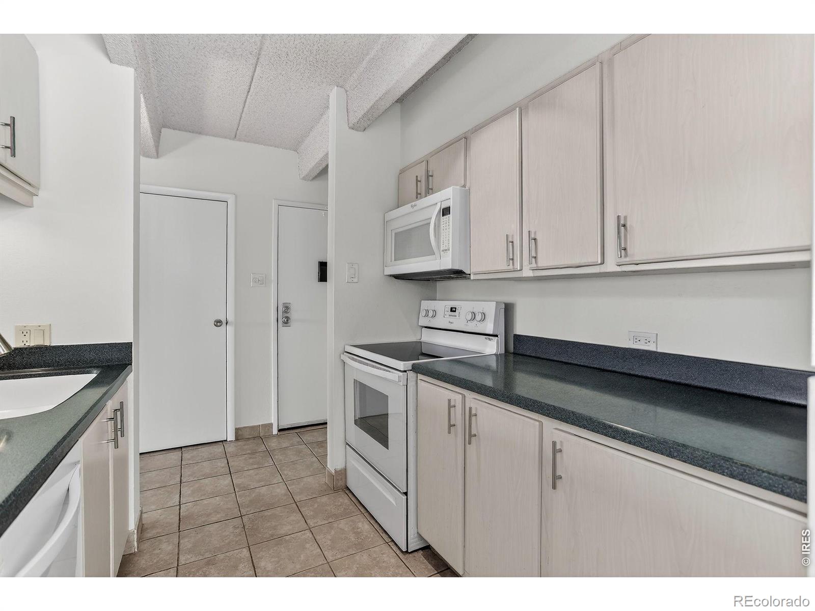 MLS Image #14 for 777 n washington street 1004,denver, Colorado