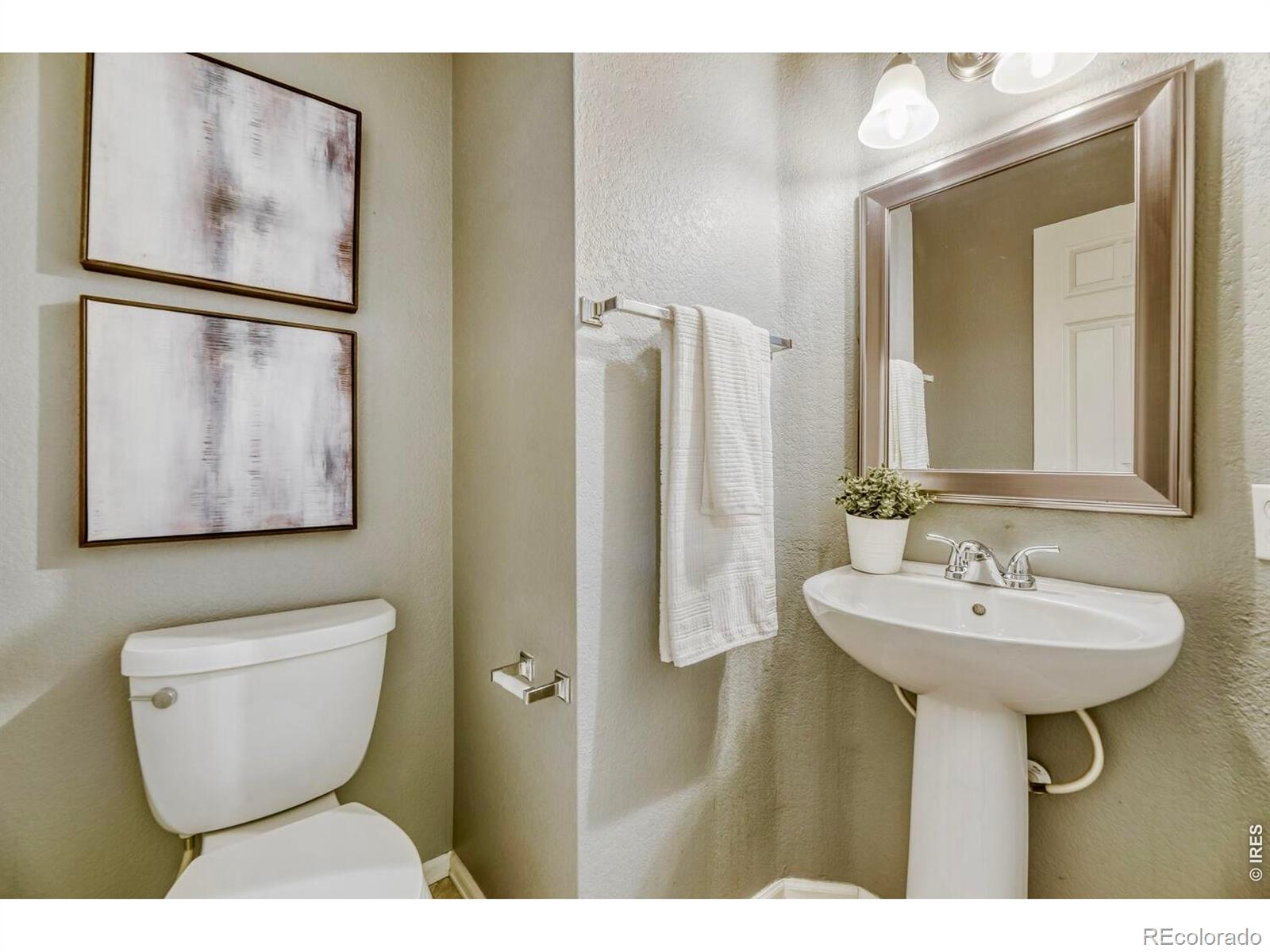 MLS Image #14 for 19174 e wyoming drive,aurora, Colorado