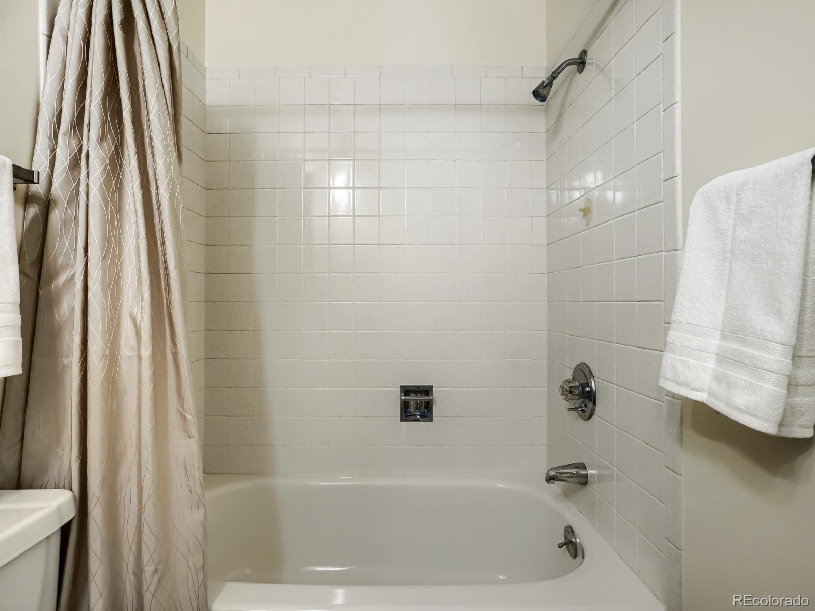 MLS Image #21 for 3292 s heather gardens way,aurora, Colorado