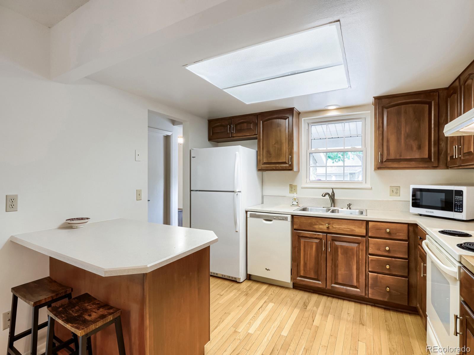 MLS Image #3 for 3292 s heather gardens way,aurora, Colorado
