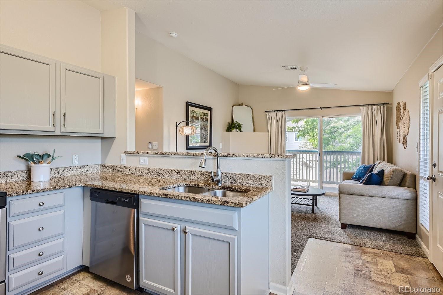MLS Image #4 for 8469  little rock way,highlands ranch, Colorado