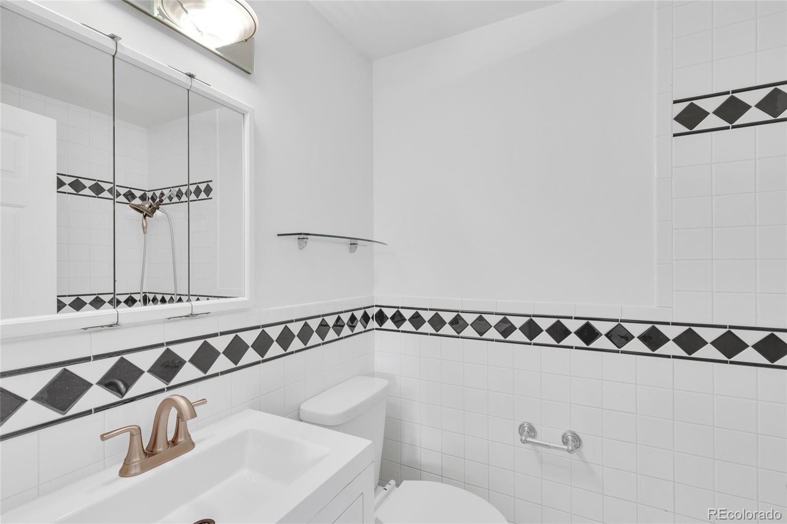MLS Image #12 for 3019 s eaton street,denver, Colorado
