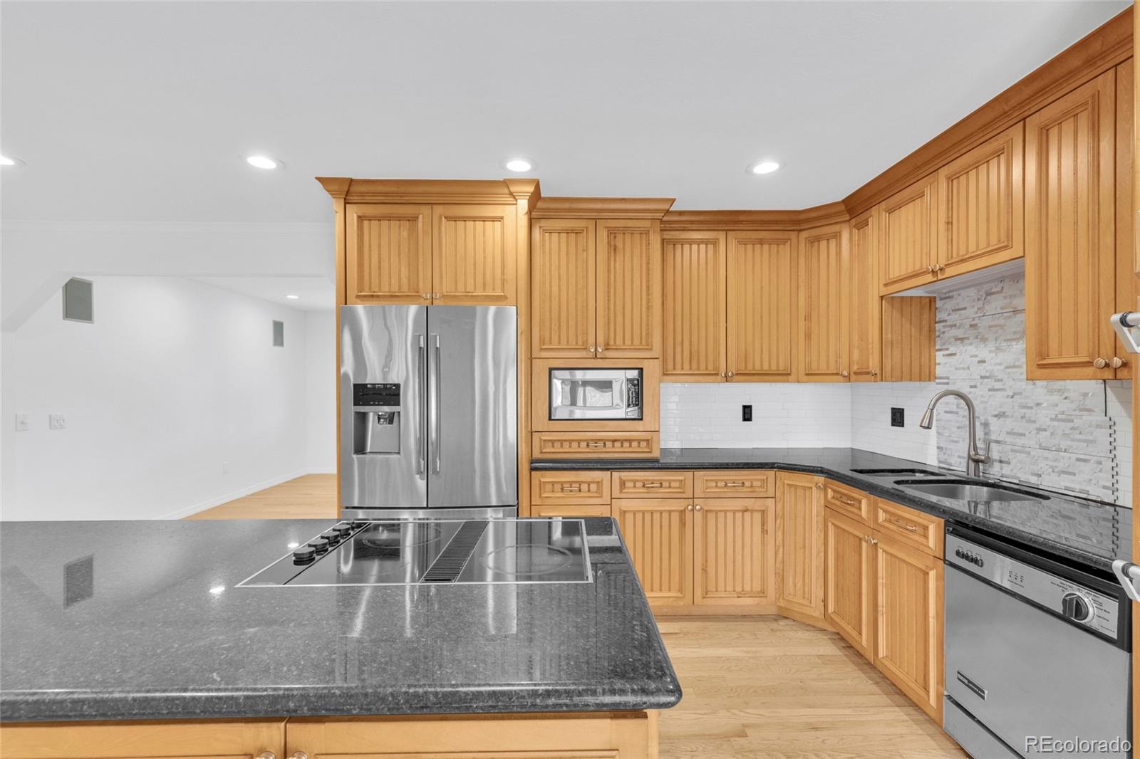MLS Image #5 for 3019 s eaton street,denver, Colorado