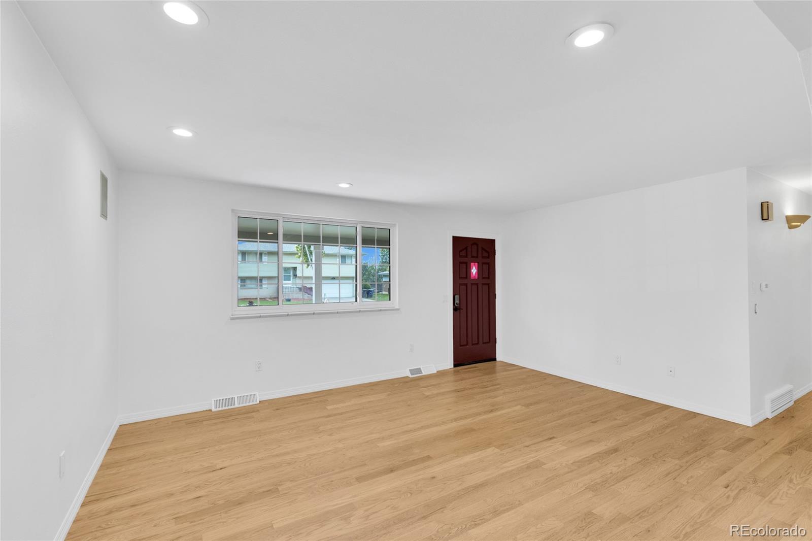 MLS Image #6 for 3019 s eaton street,denver, Colorado