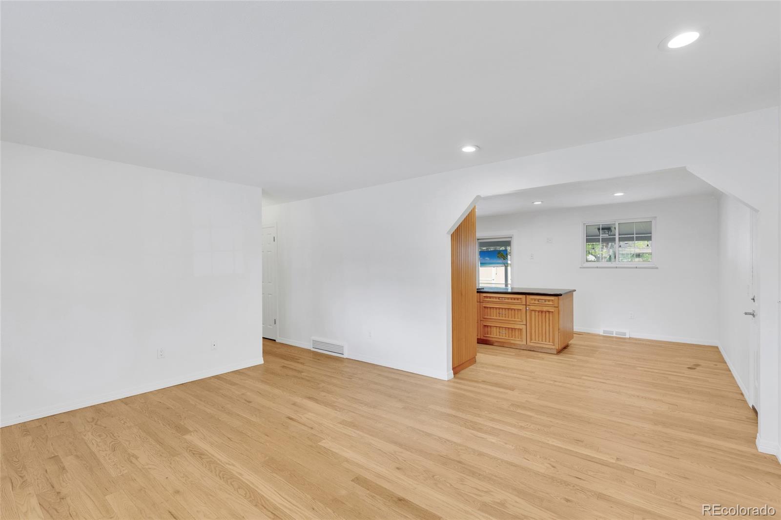 MLS Image #8 for 3019 s eaton street,denver, Colorado