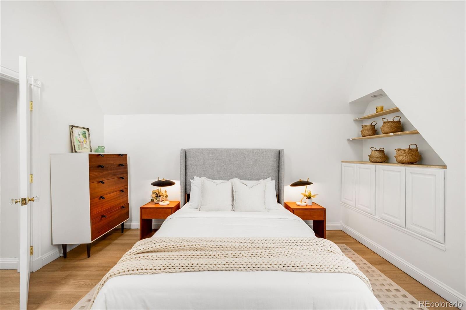 MLS Image #20 for 30 s grant street,denver, Colorado