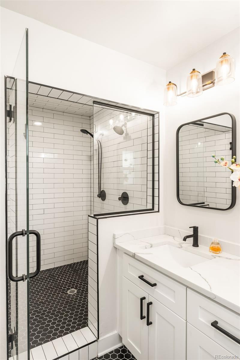 MLS Image #18 for 200  locust street,denver, Colorado
