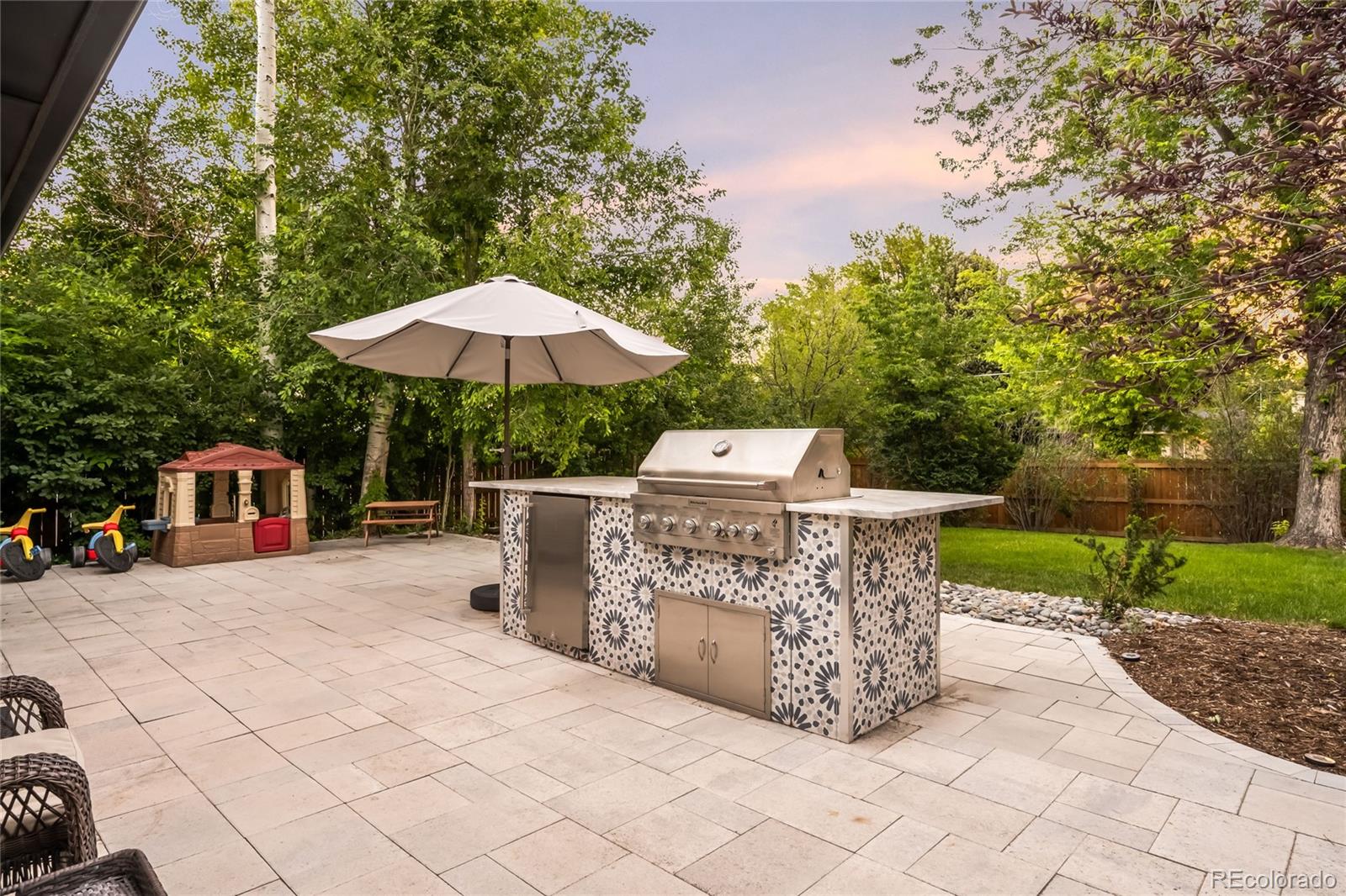 MLS Image #38 for 200  locust street,denver, Colorado