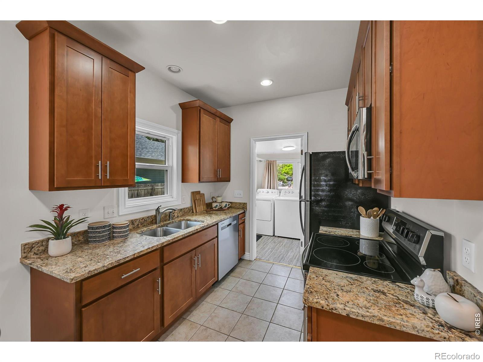 MLS Image #11 for 939  alta street,longmont, Colorado
