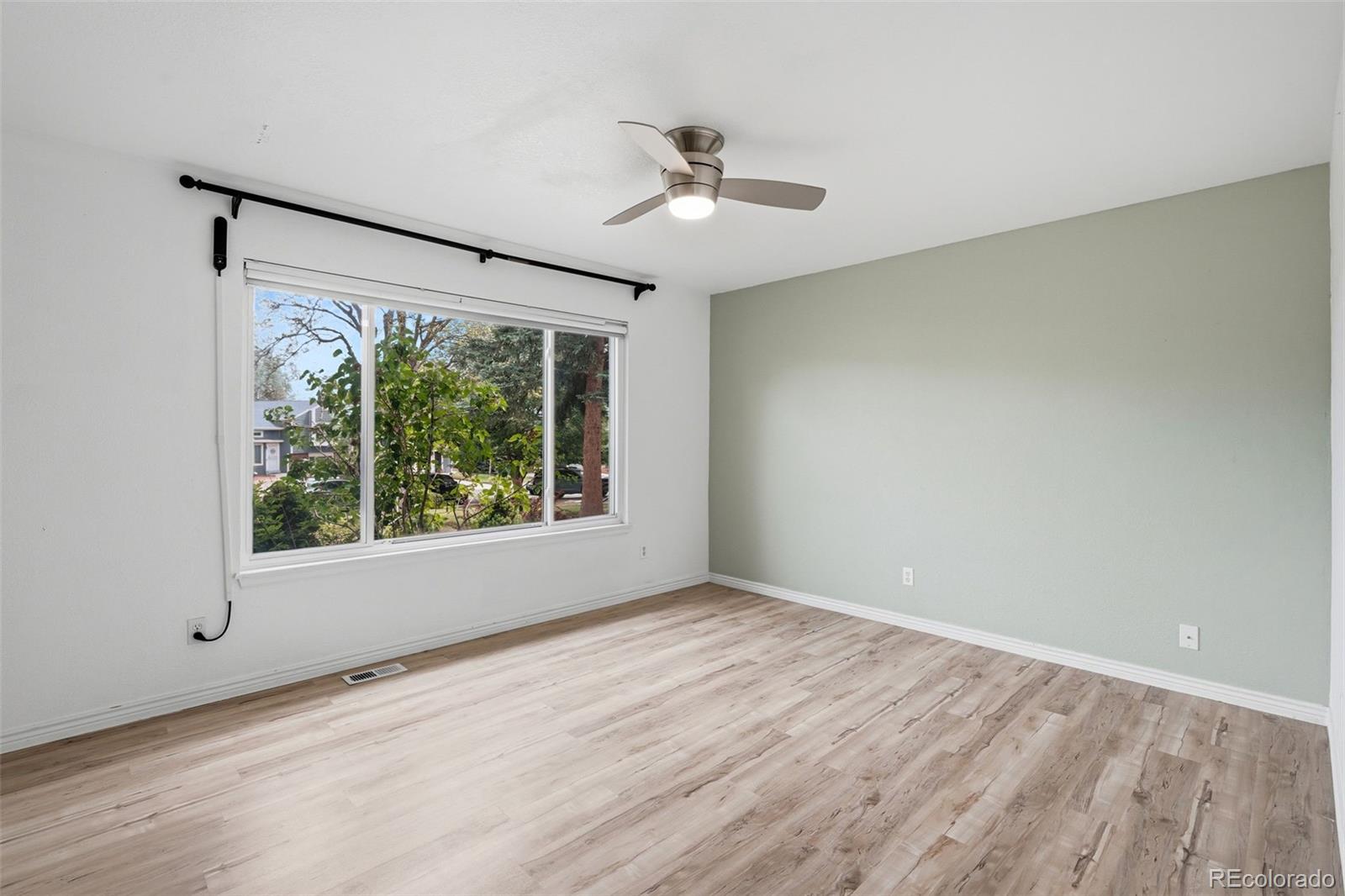 MLS Image #14 for 711 s granby circle,aurora, Colorado