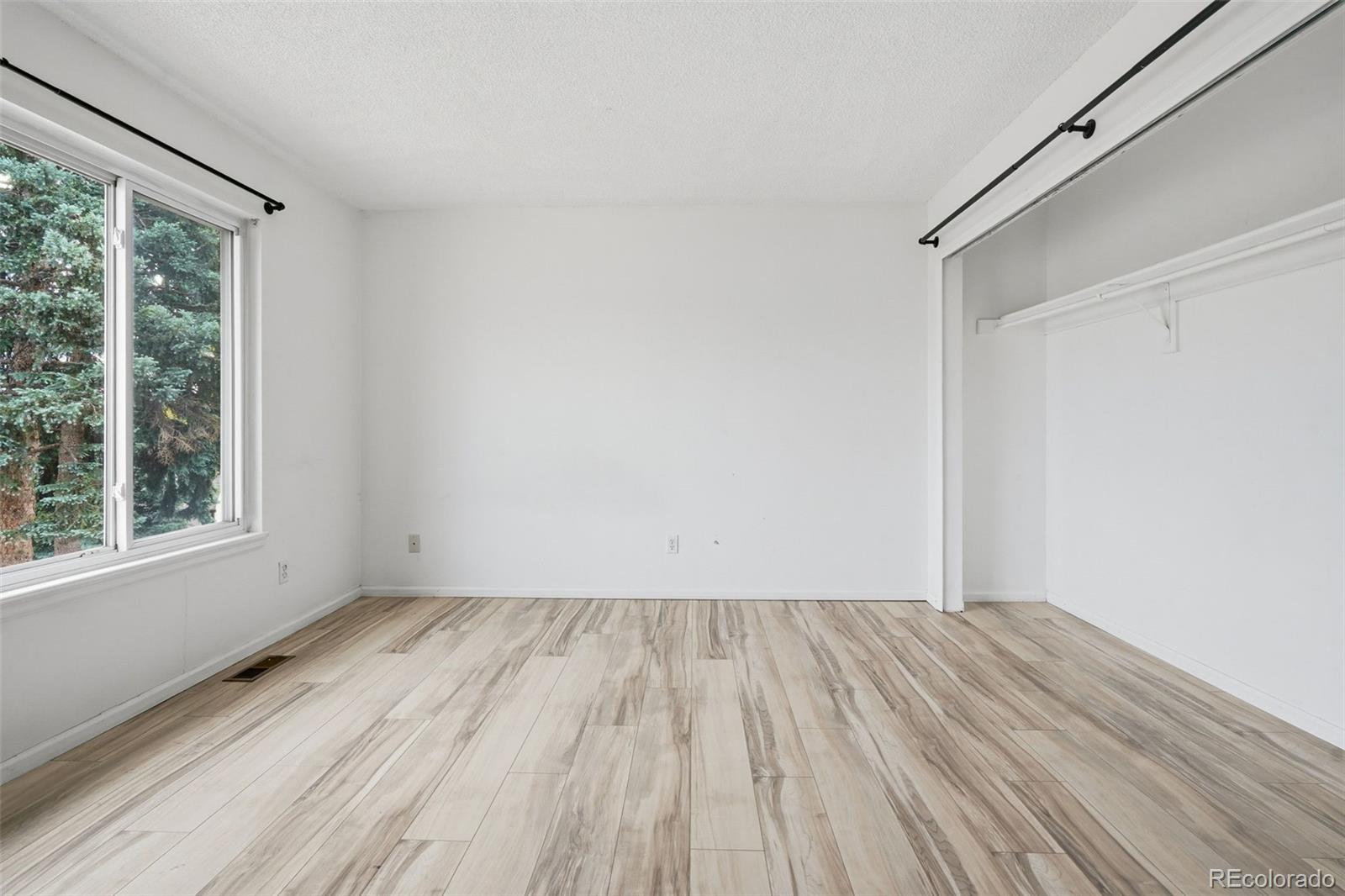 MLS Image #20 for 711 s granby circle,aurora, Colorado