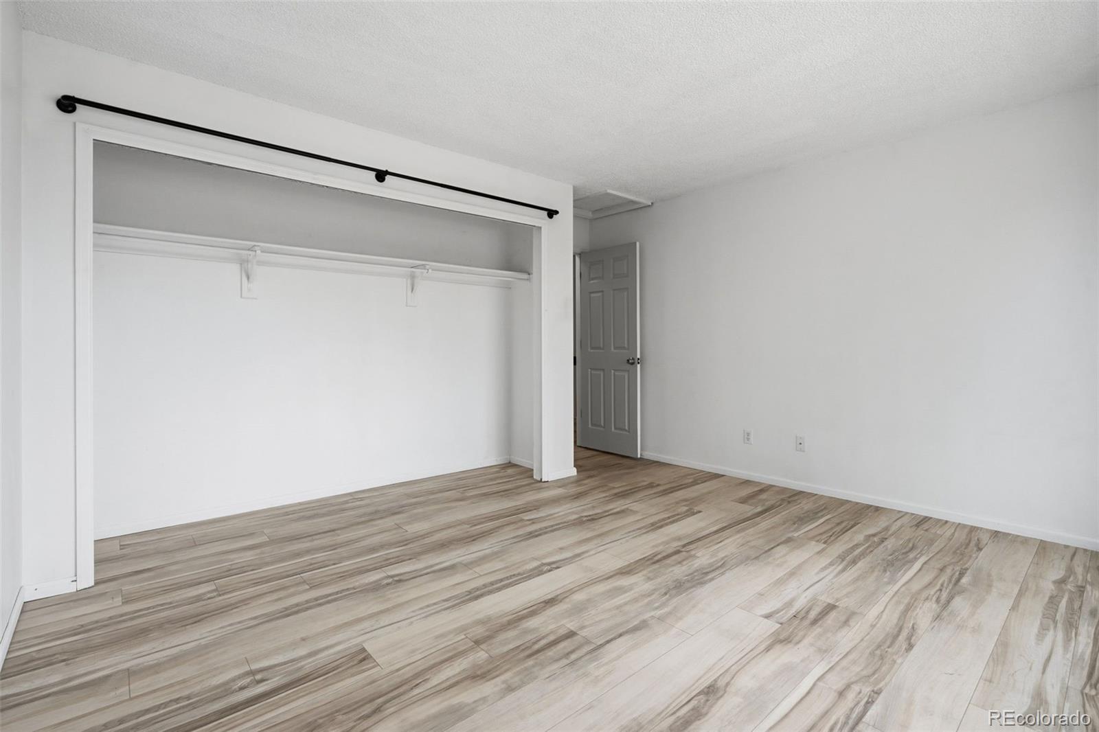 MLS Image #21 for 711 s granby circle,aurora, Colorado