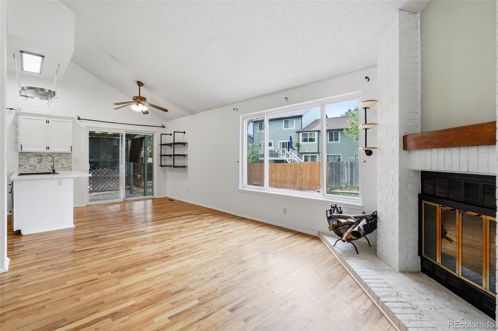 MLS Image #6 for 711 s granby circle,aurora, Colorado