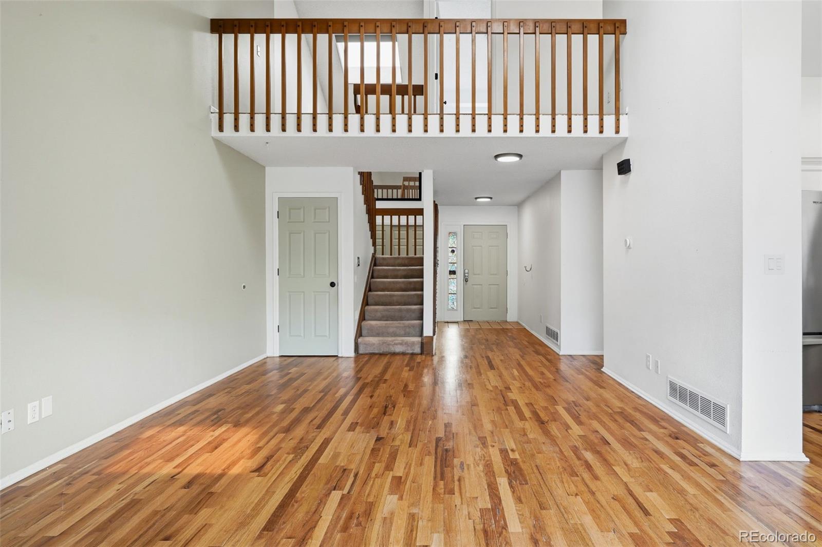 MLS Image #8 for 711 s granby circle,aurora, Colorado