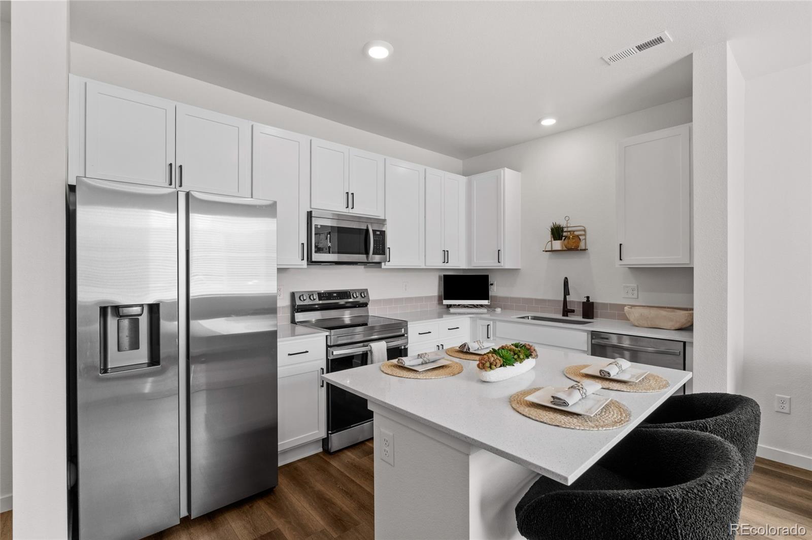 MLS Image #11 for 281  oriole way,johnstown, Colorado