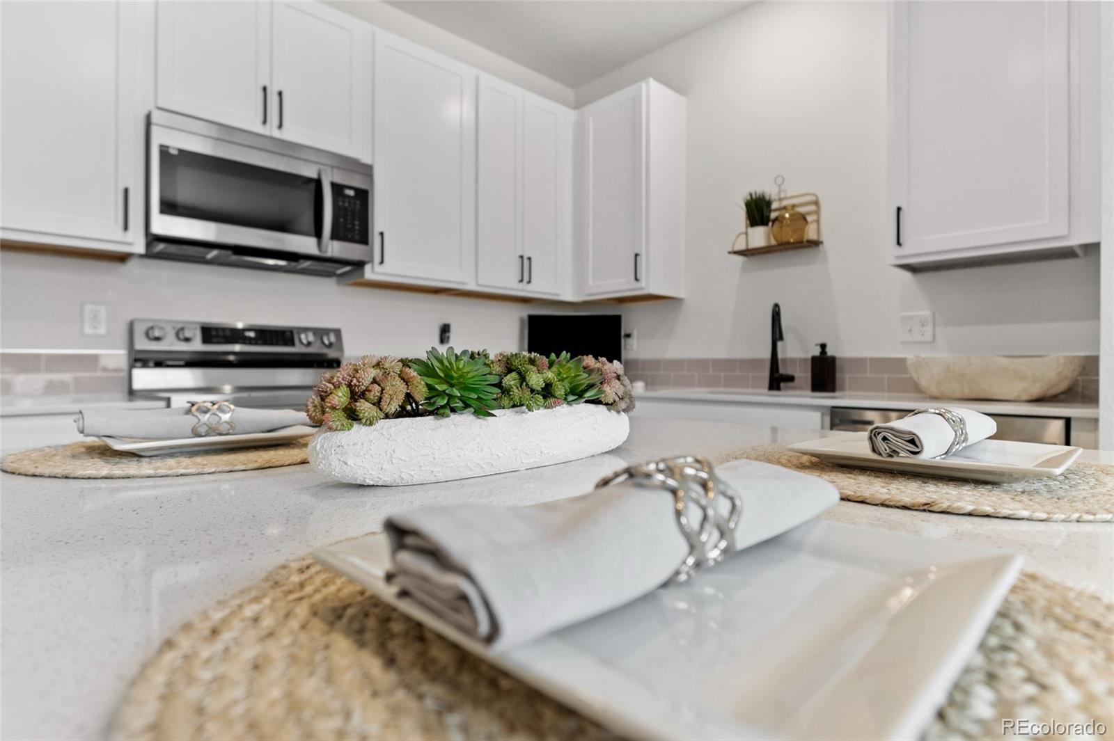 MLS Image #16 for 281  oriole way,johnstown, Colorado