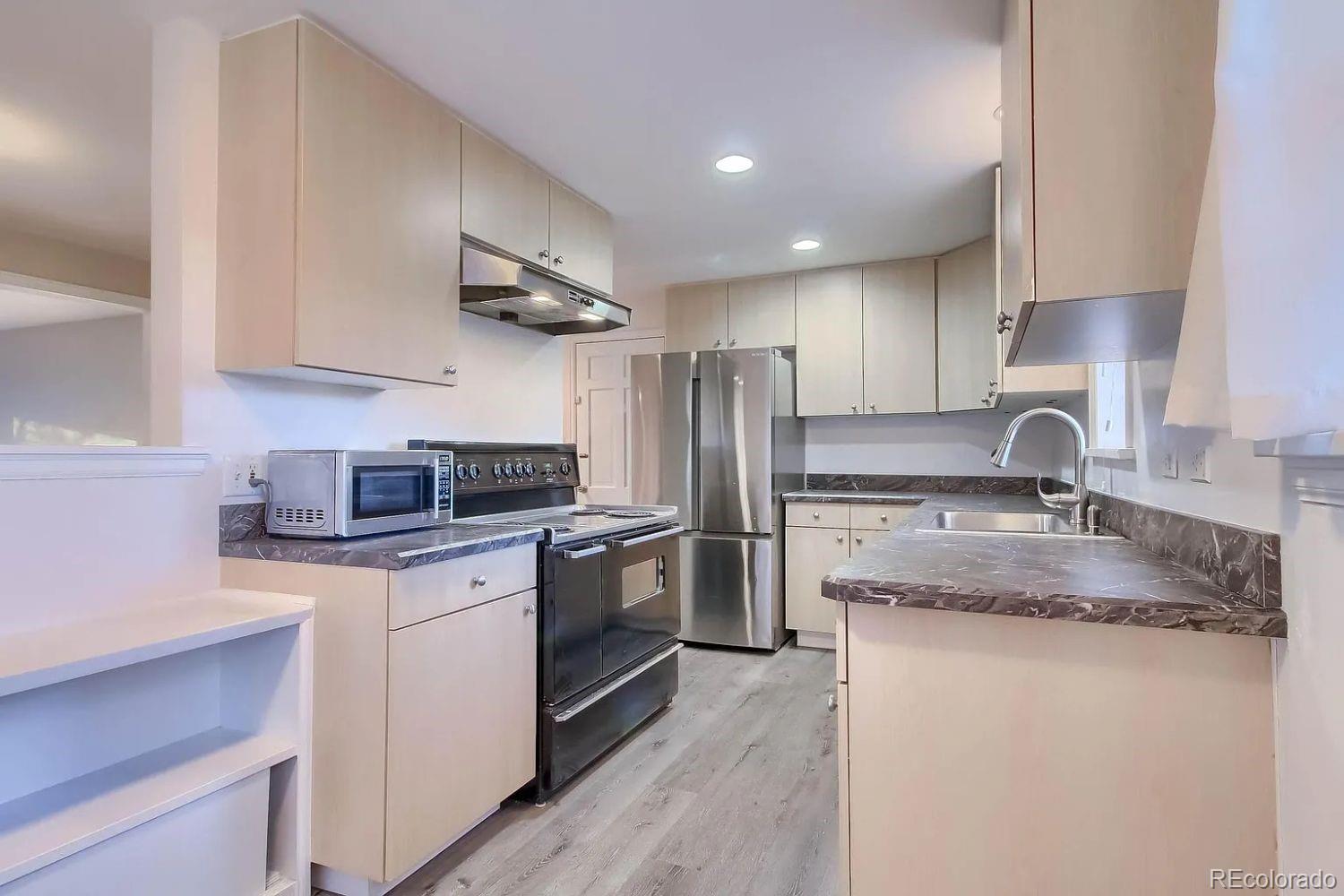 MLS Image #5 for 928 s harrison street,denver, Colorado