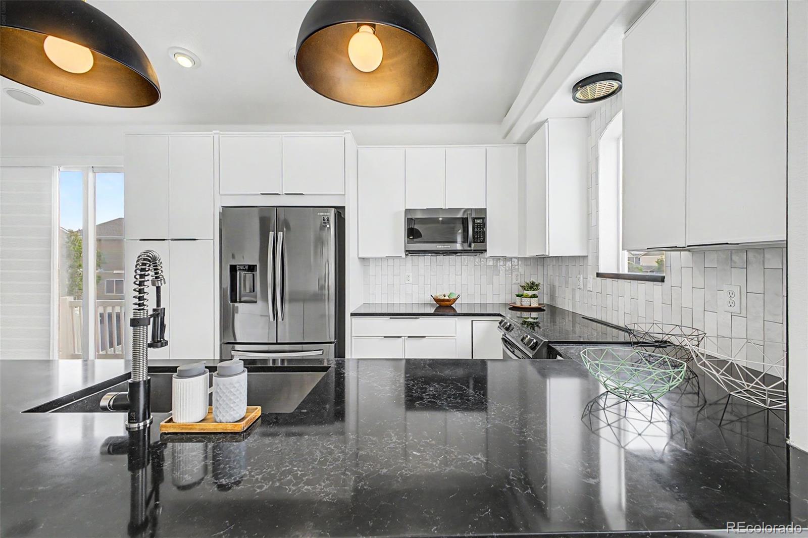 MLS Image #15 for 5552  killarney street,denver, Colorado
