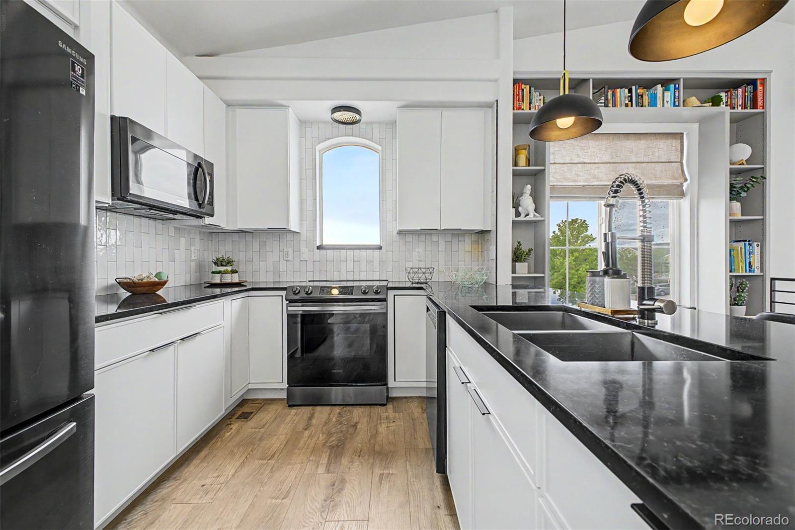 MLS Image #17 for 5552  killarney street,denver, Colorado