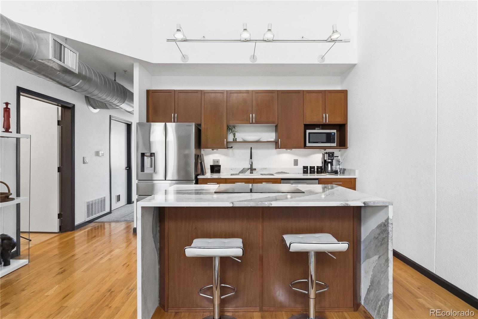 MLS Image #10 for 190  roslyn street 1306,denver, Colorado