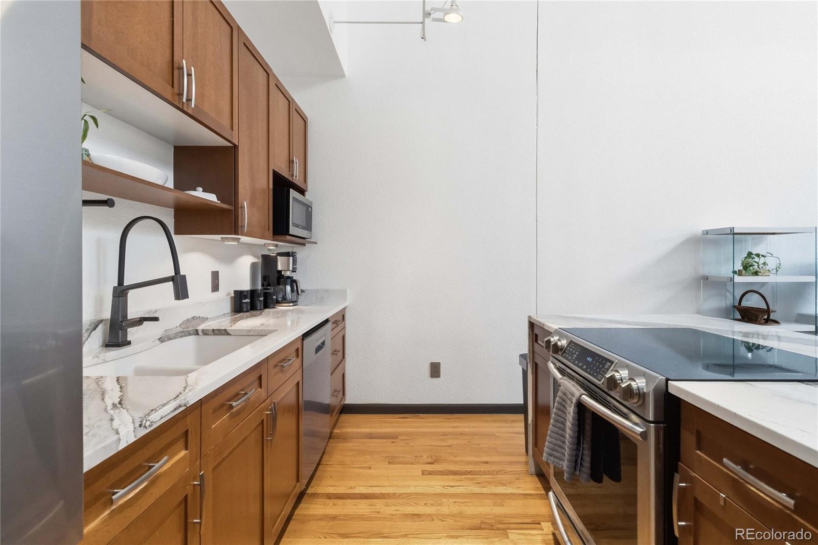 MLS Image #12 for 190  roslyn street 1306,denver, Colorado