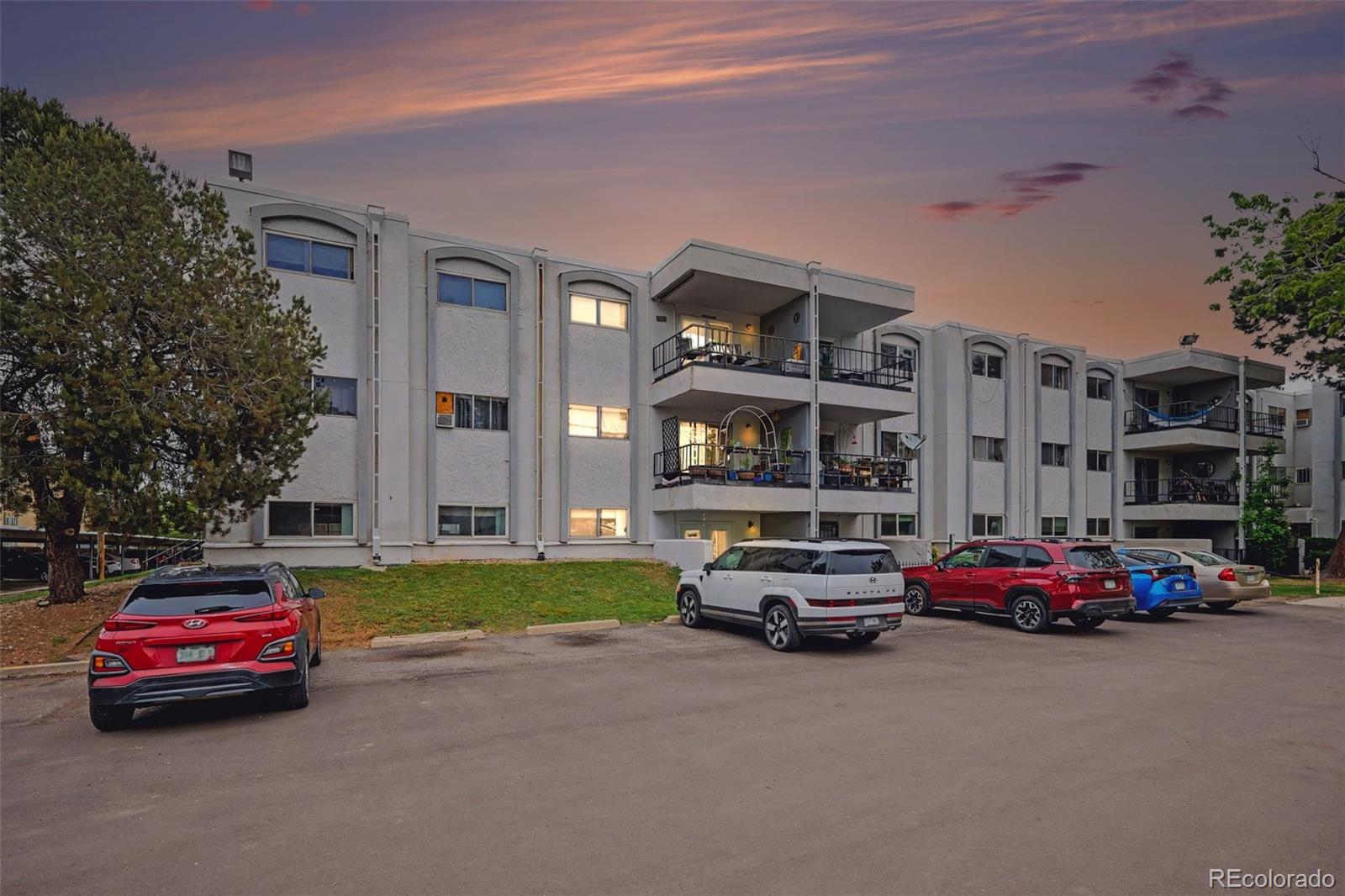 MLS Image #5 for 2375 s linden court,denver, Colorado
