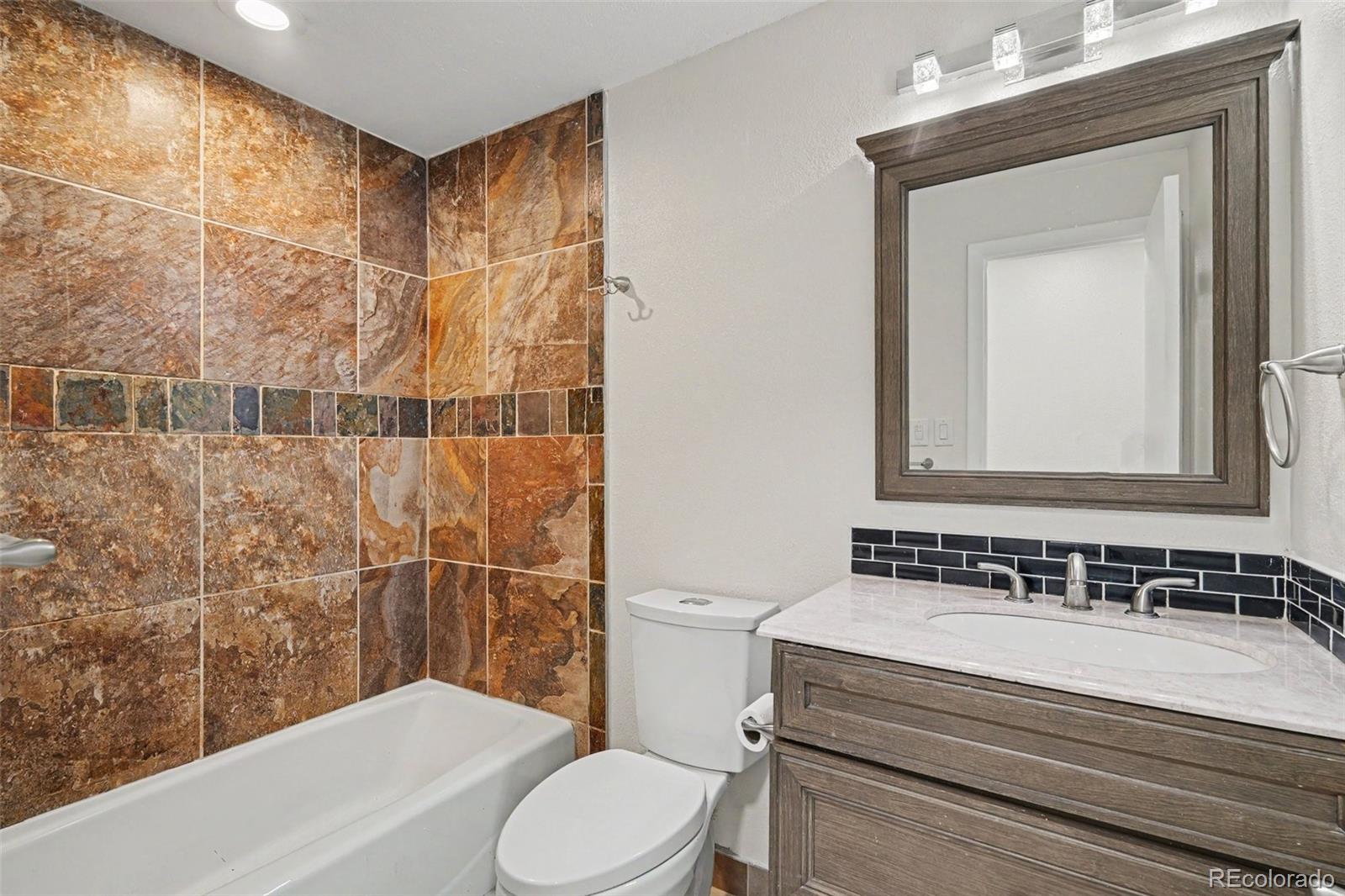 MLS Image #7 for 2375 s linden court,denver, Colorado