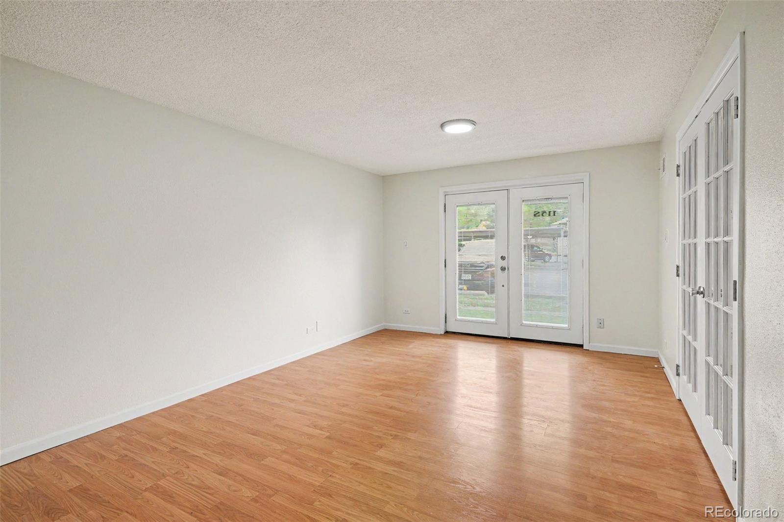 MLS Image #8 for 2375 s linden court,denver, Colorado