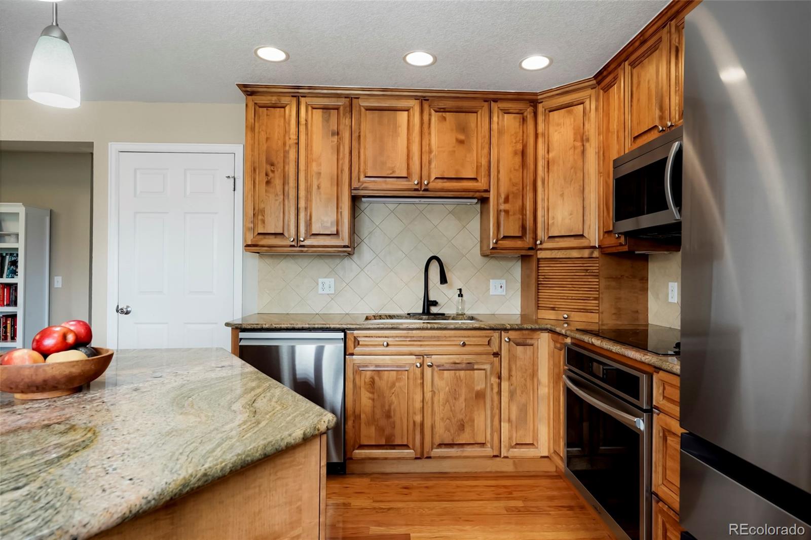 MLS Image #7 for 2383 s holland street,lakewood, Colorado