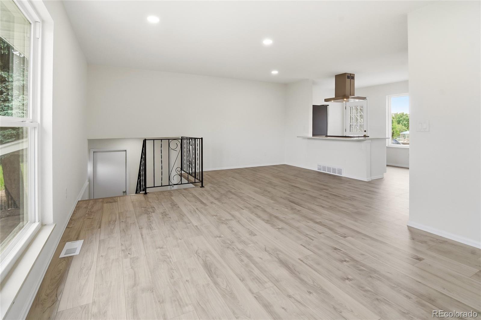MLS Image #4 for 3227 s hoyt way,lakewood, Colorado