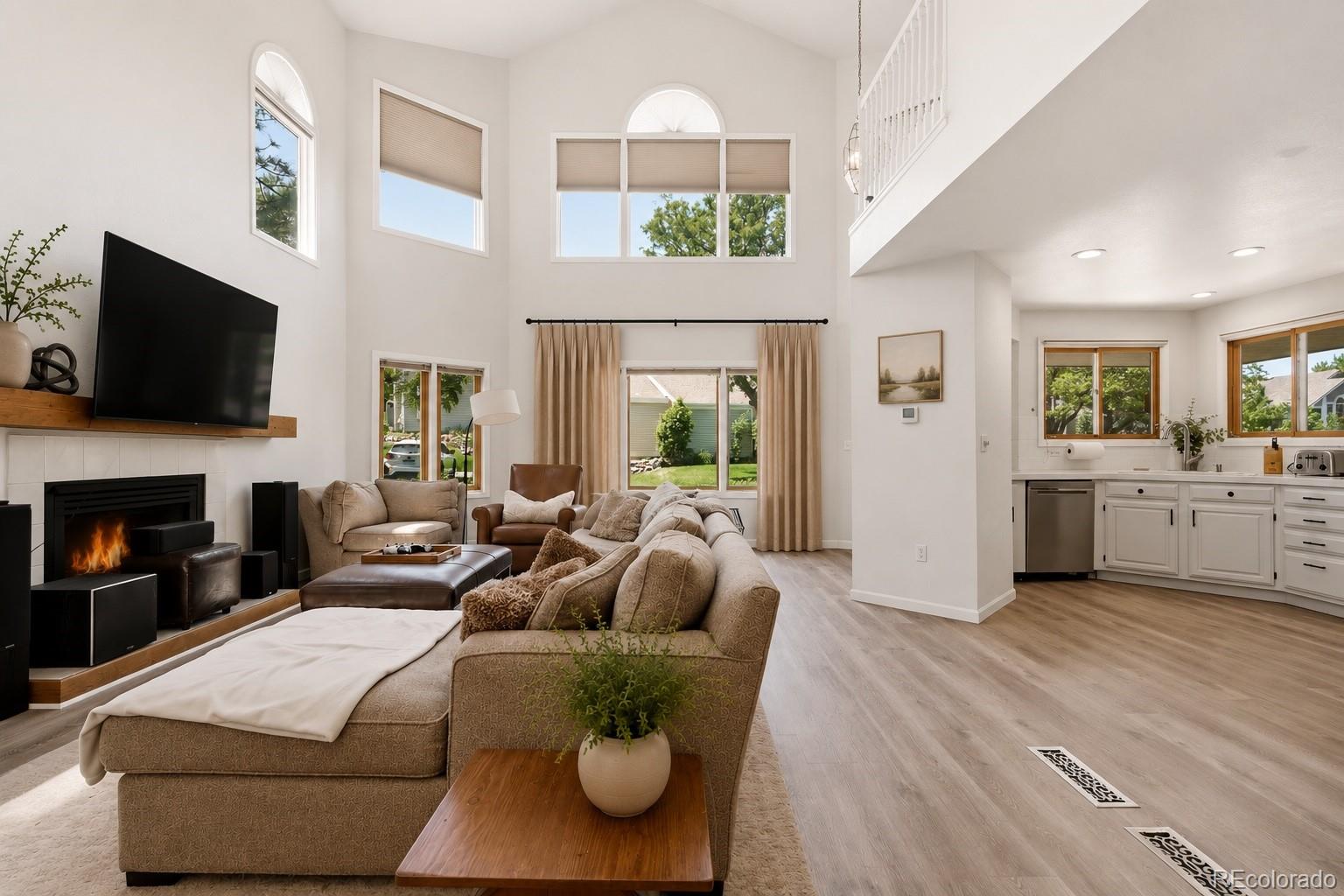 MLS Image #3 for 7600 s monaco way,centennial, Colorado