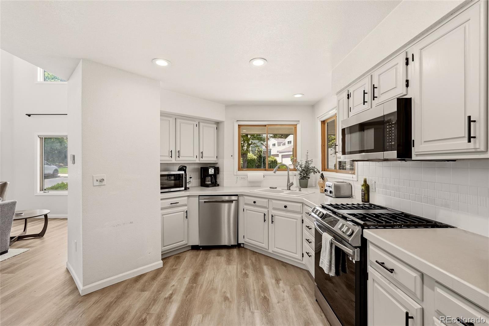 MLS Image #8 for 7600 s monaco way,centennial, Colorado