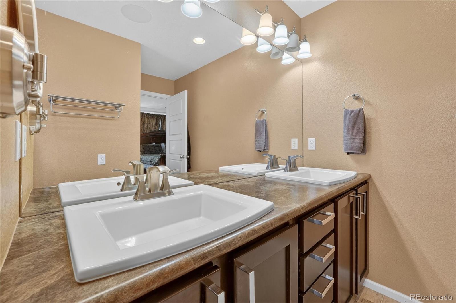 MLS Image #17 for 4983  cathay court,denver, Colorado
