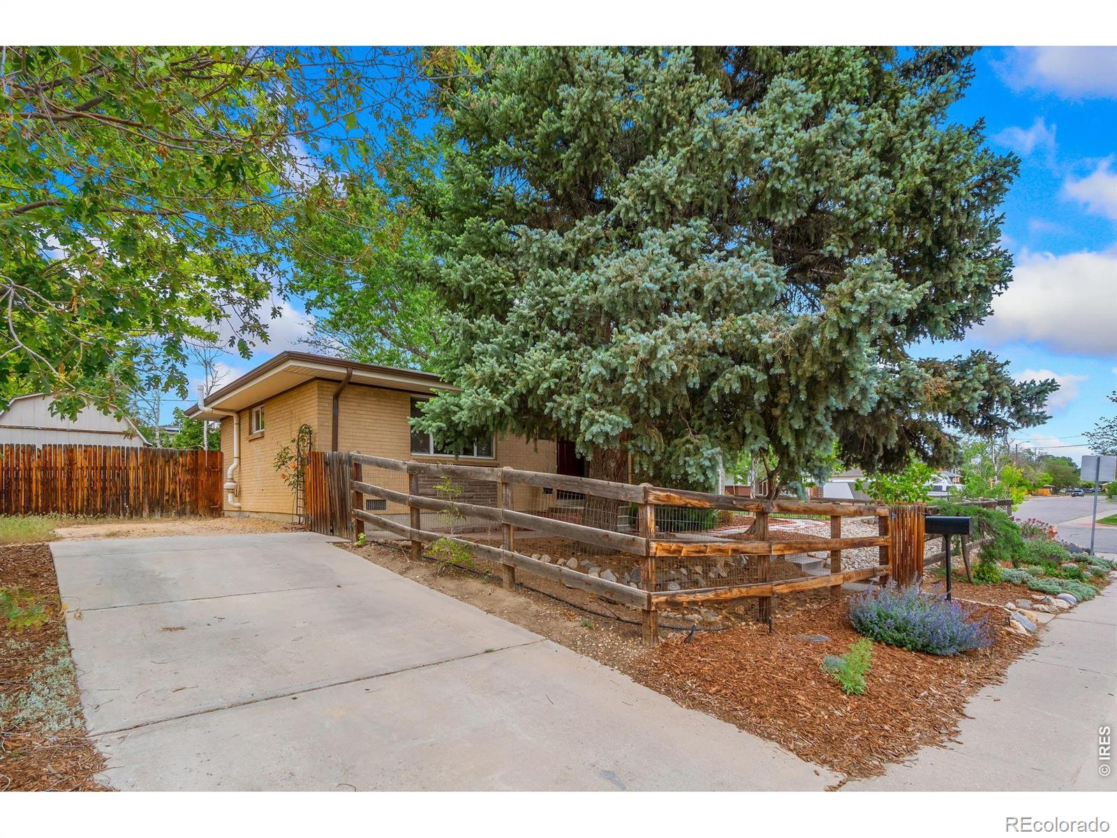 MLS Image #2 for 6617 w 61st avenue,arvada, Colorado