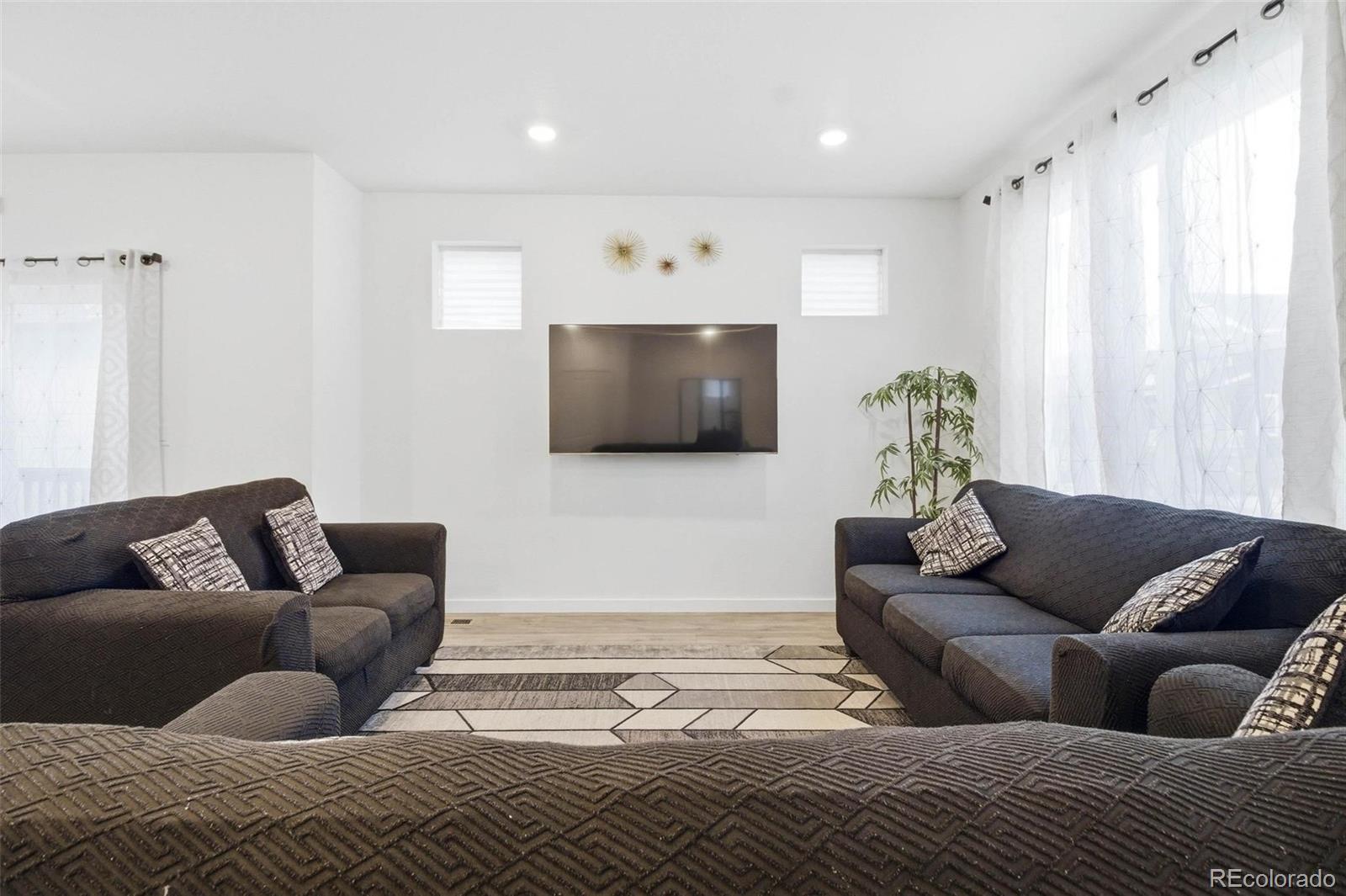 MLS Image #8 for 555  aspen avenue,bennett, Colorado