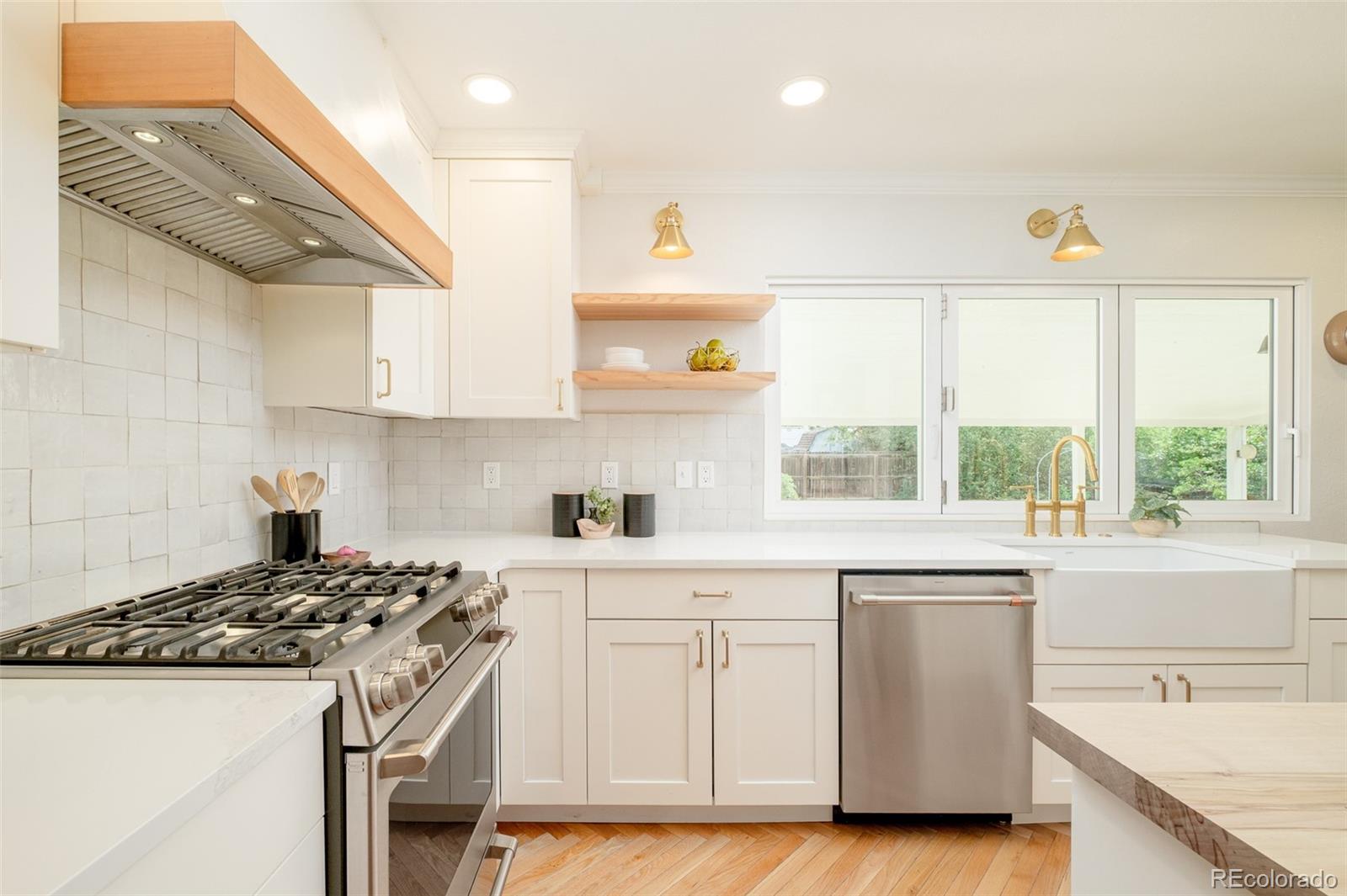 MLS Image #17 for 2980 s holly place,denver, Colorado