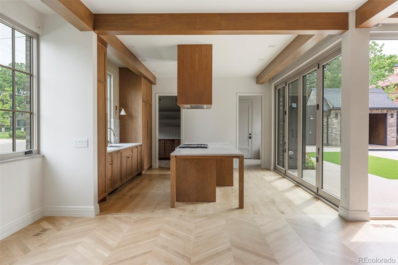 MLS Image #10 for 102 s cherry street,denver, Colorado