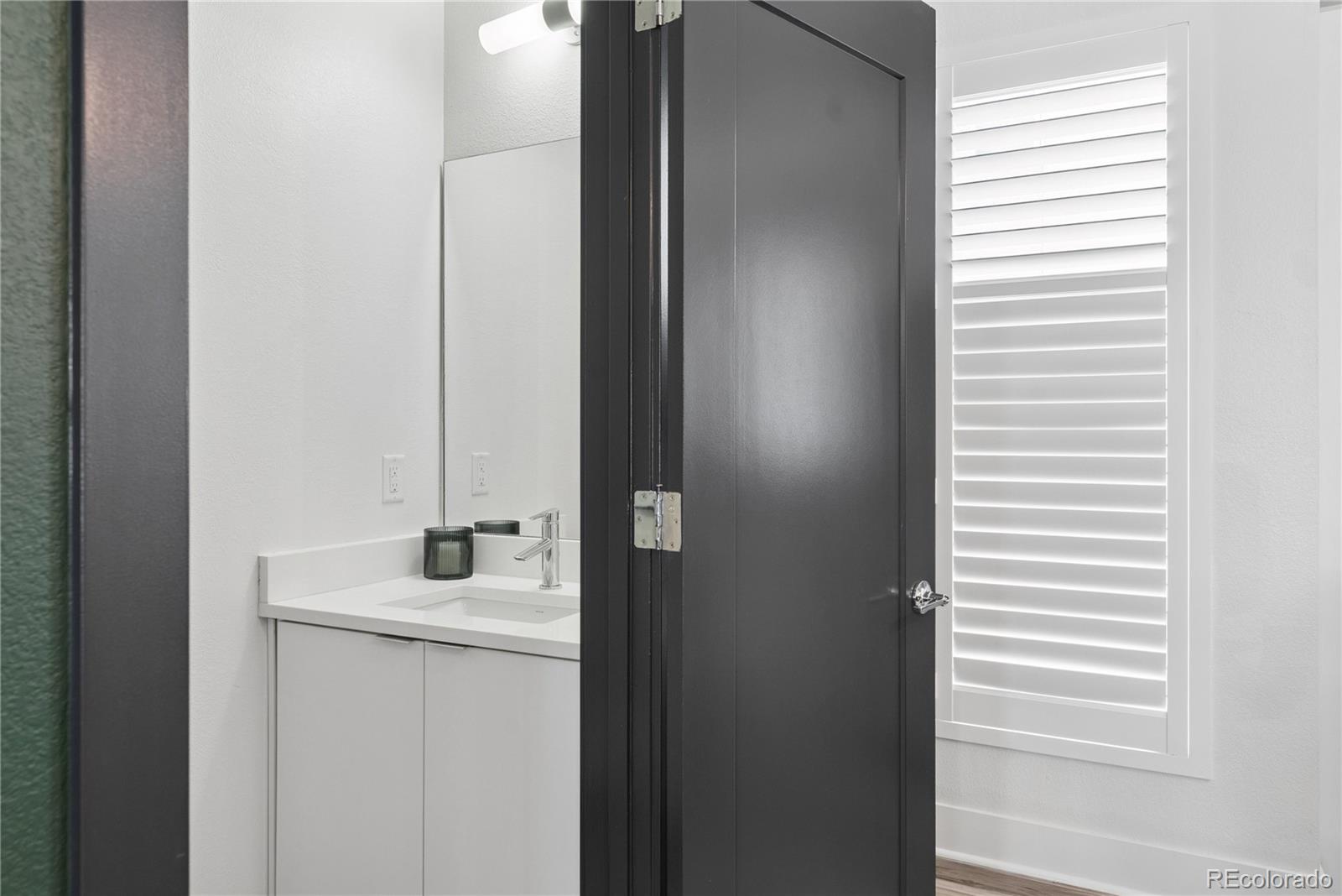 MLS Image #25 for 3855 e cedar avenue,denver, Colorado