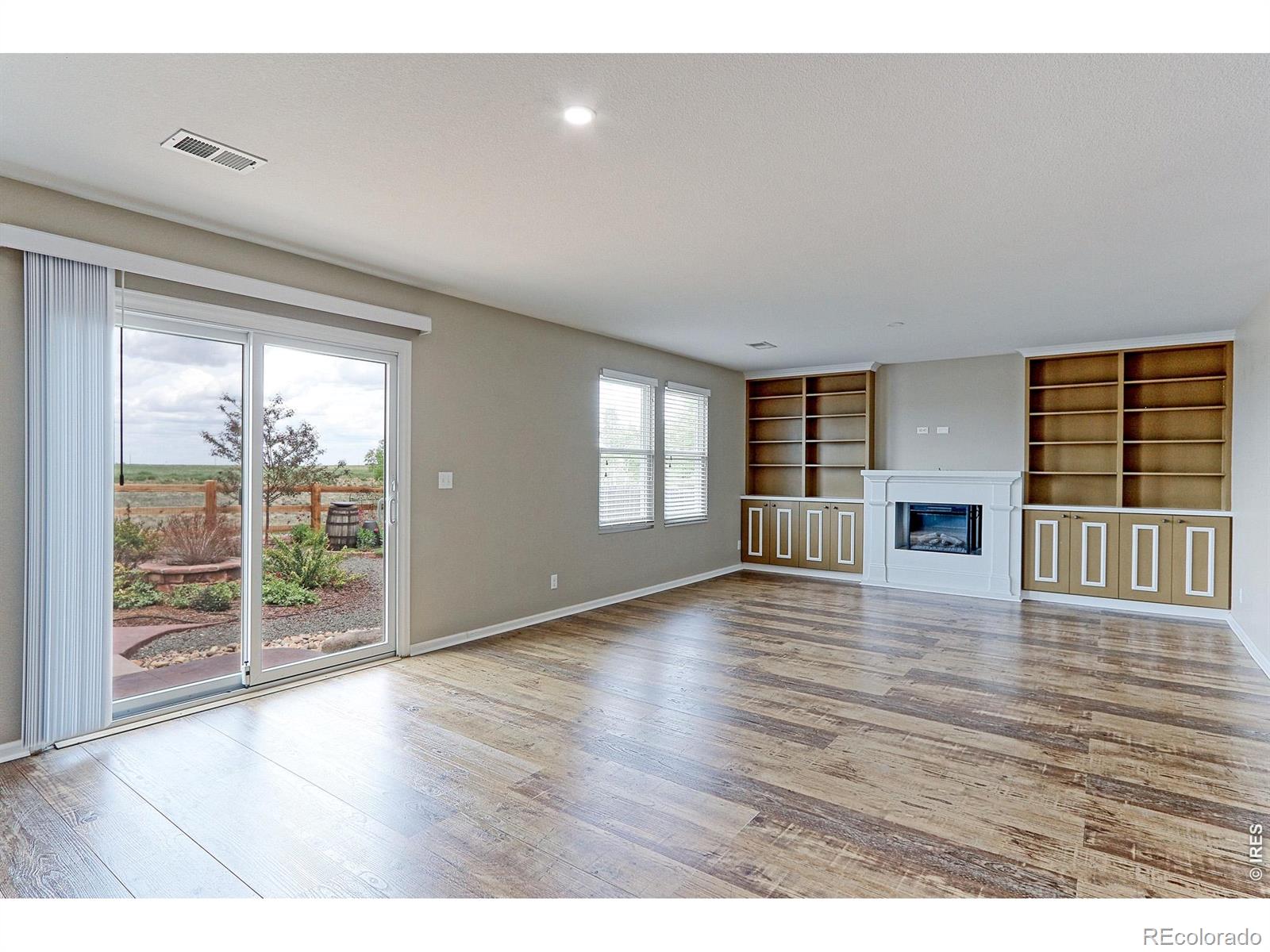 MLS Image #10 for 828  lonewolf circle,brighton, Colorado