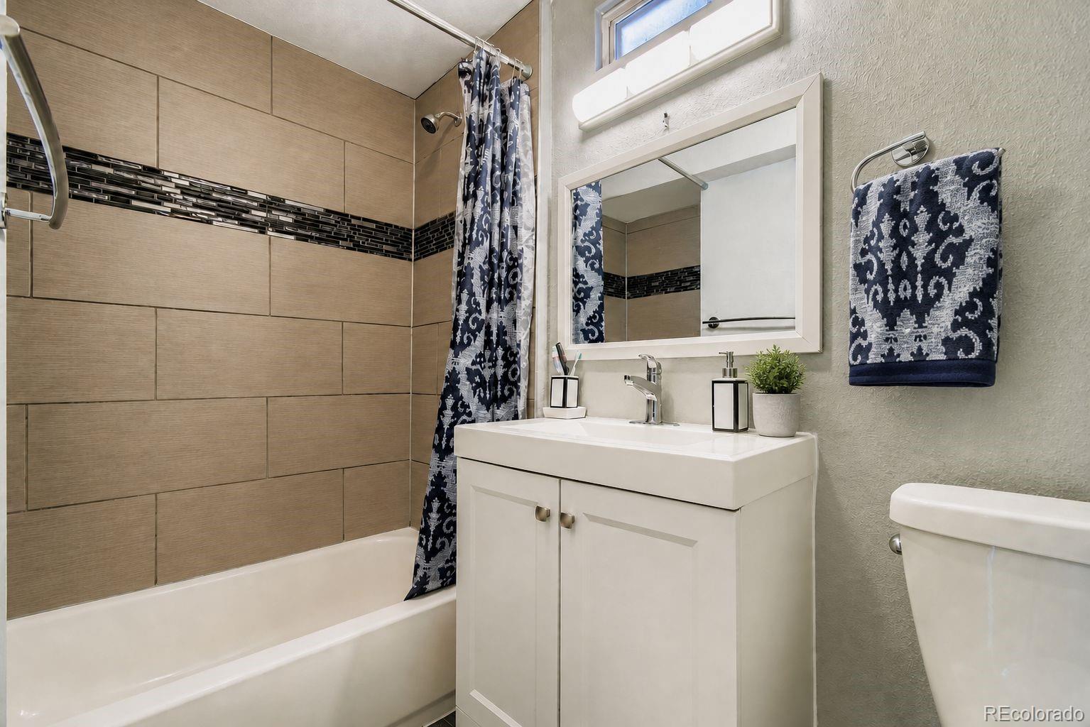 MLS Image #15 for 9541 e 16th avenue,aurora, Colorado
