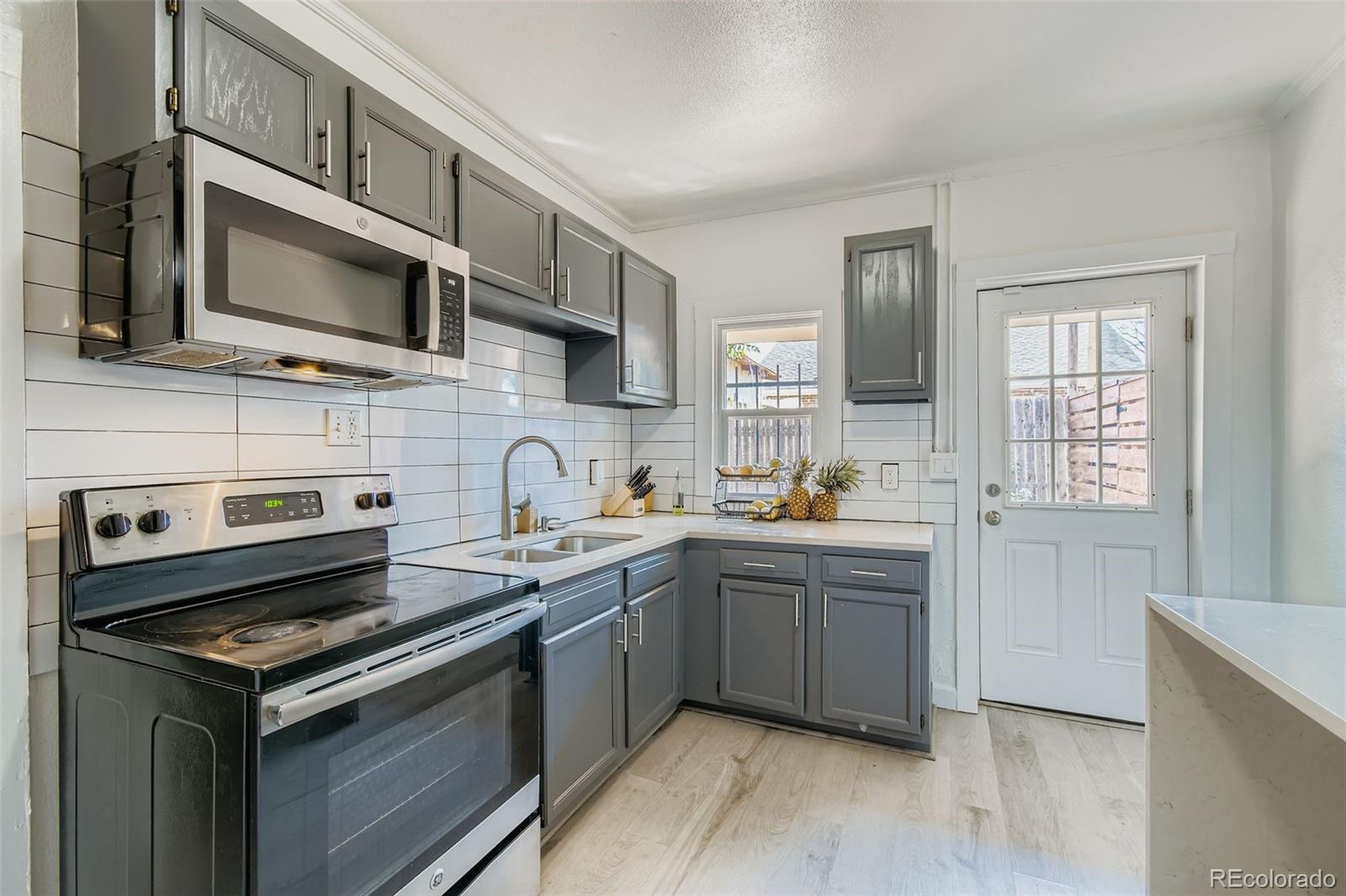 MLS Image #6 for 9541 e 16th avenue,aurora, Colorado