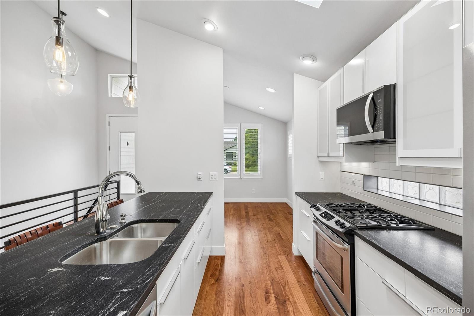 MLS Image #8 for 3100 s clarkson street,englewood, Colorado