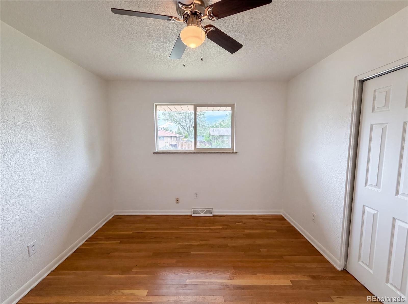 MLS Image #3 for 5421  raritan way,denver, Colorado