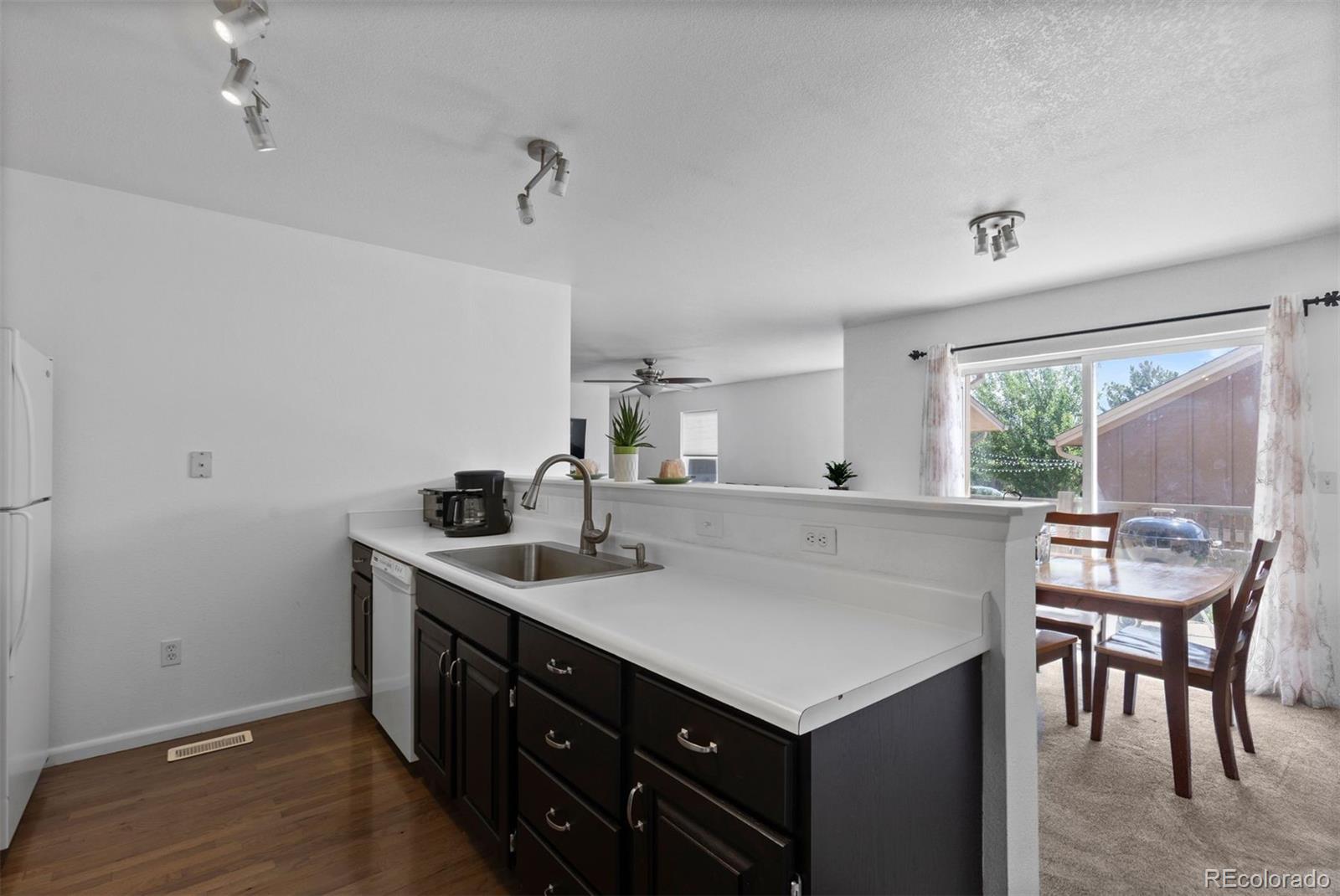 MLS Image #11 for 23317 e saratoga circle,aurora, Colorado