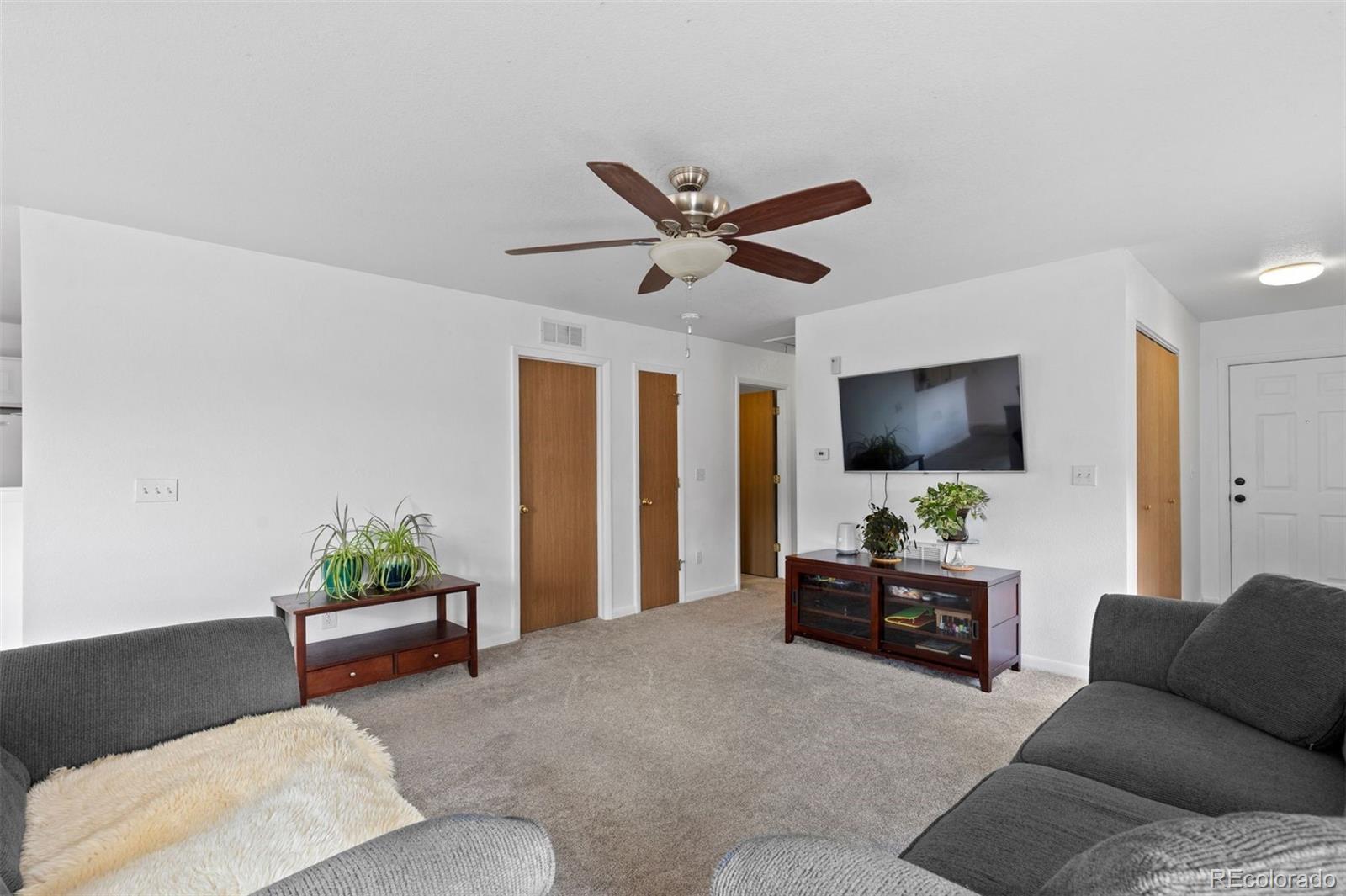 MLS Image #5 for 23317 e saratoga circle,aurora, Colorado