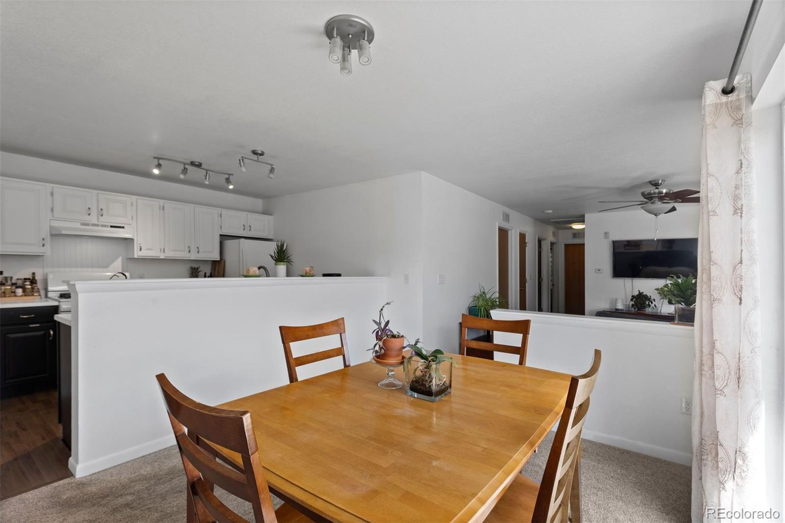 MLS Image #7 for 23317 e saratoga circle,aurora, Colorado