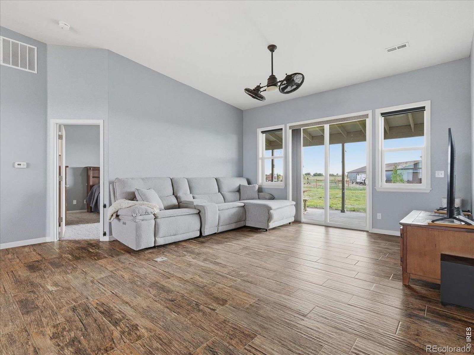 MLS Image #2 for 9965  county road 57 ,keenesburg, Colorado