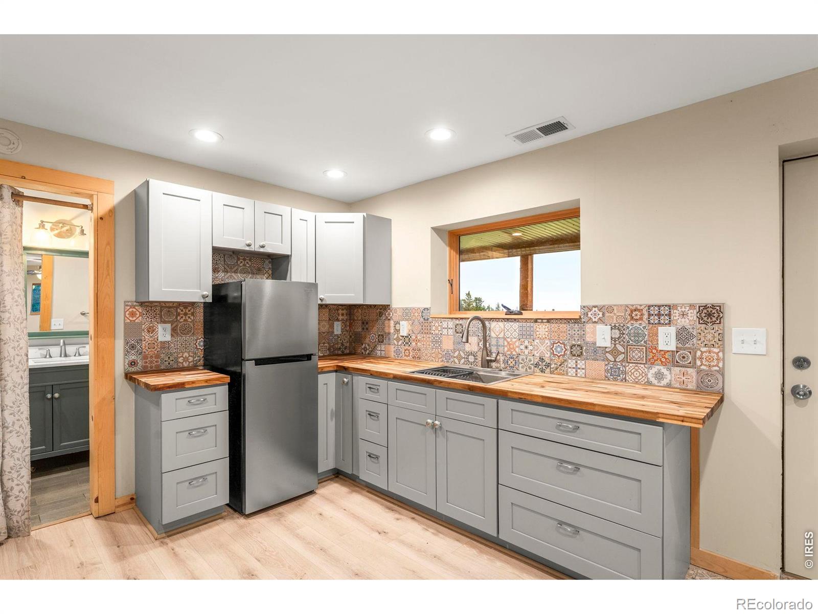 MLS Image #17 for 515 n beaver road,nederland, Colorado
