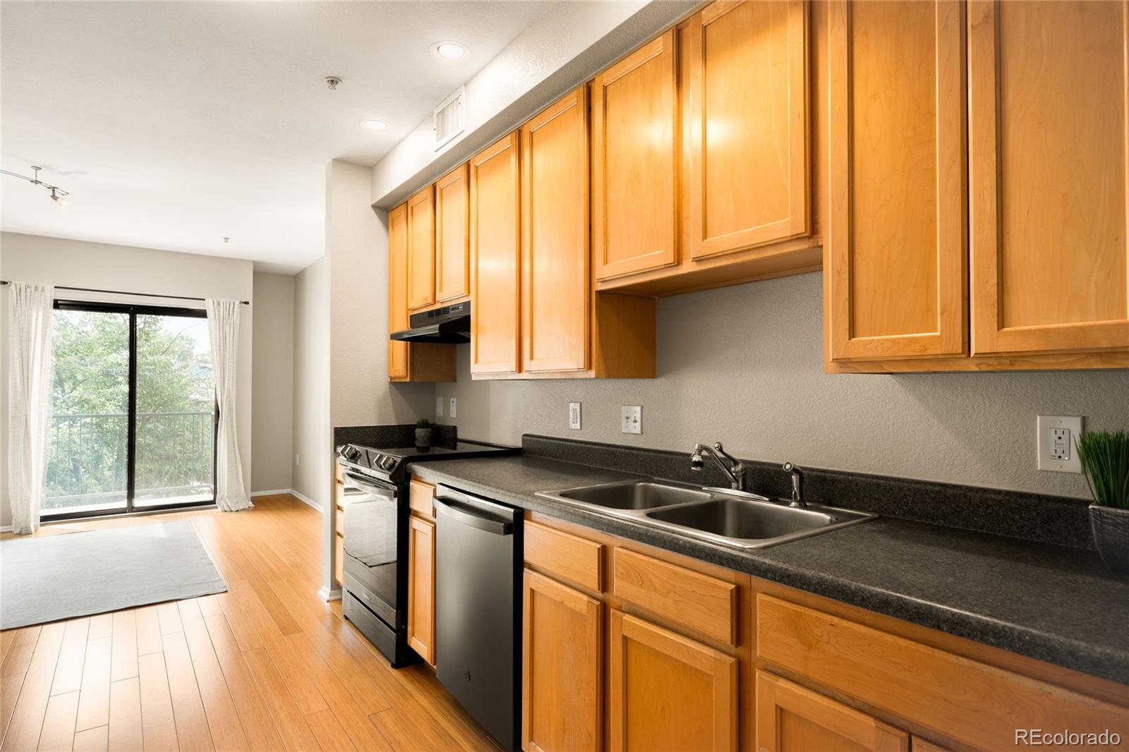 MLS Image #6 for 3149  blake street 202,denver, Colorado